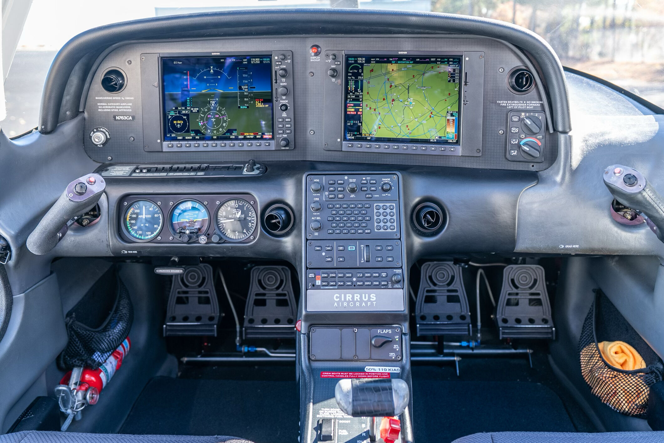 Cirrus glass cockpit used for flight training in Van Nuys, California